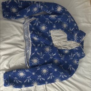 PacSun Blue and White Textured Pullover